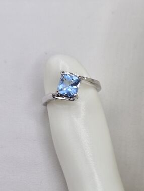 Swarovski Crystal Elements Princess Cut Silver Ring Aquamarine Blue Size 6